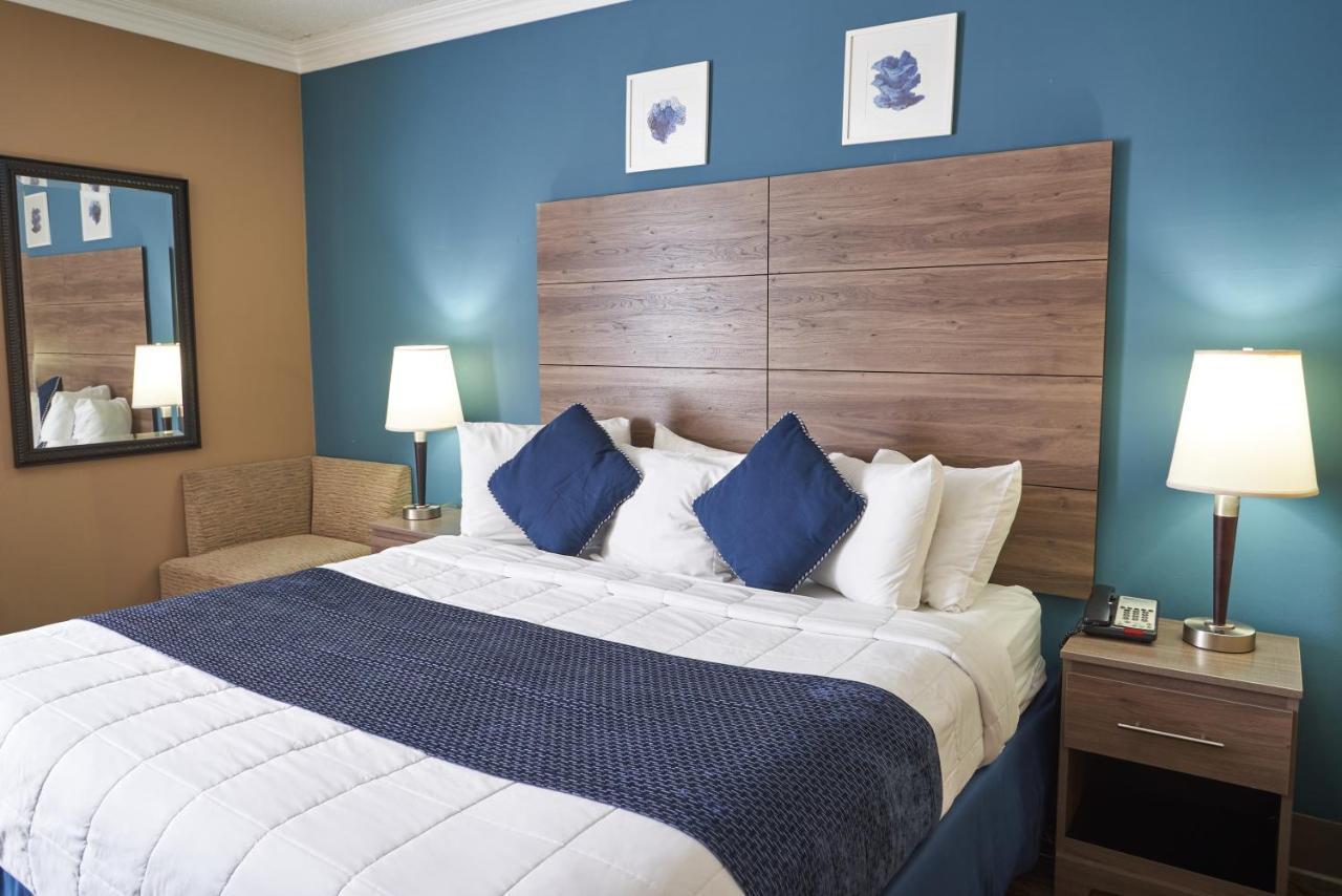 Seaport Resort And Marina Fairhaven Bagian luar foto