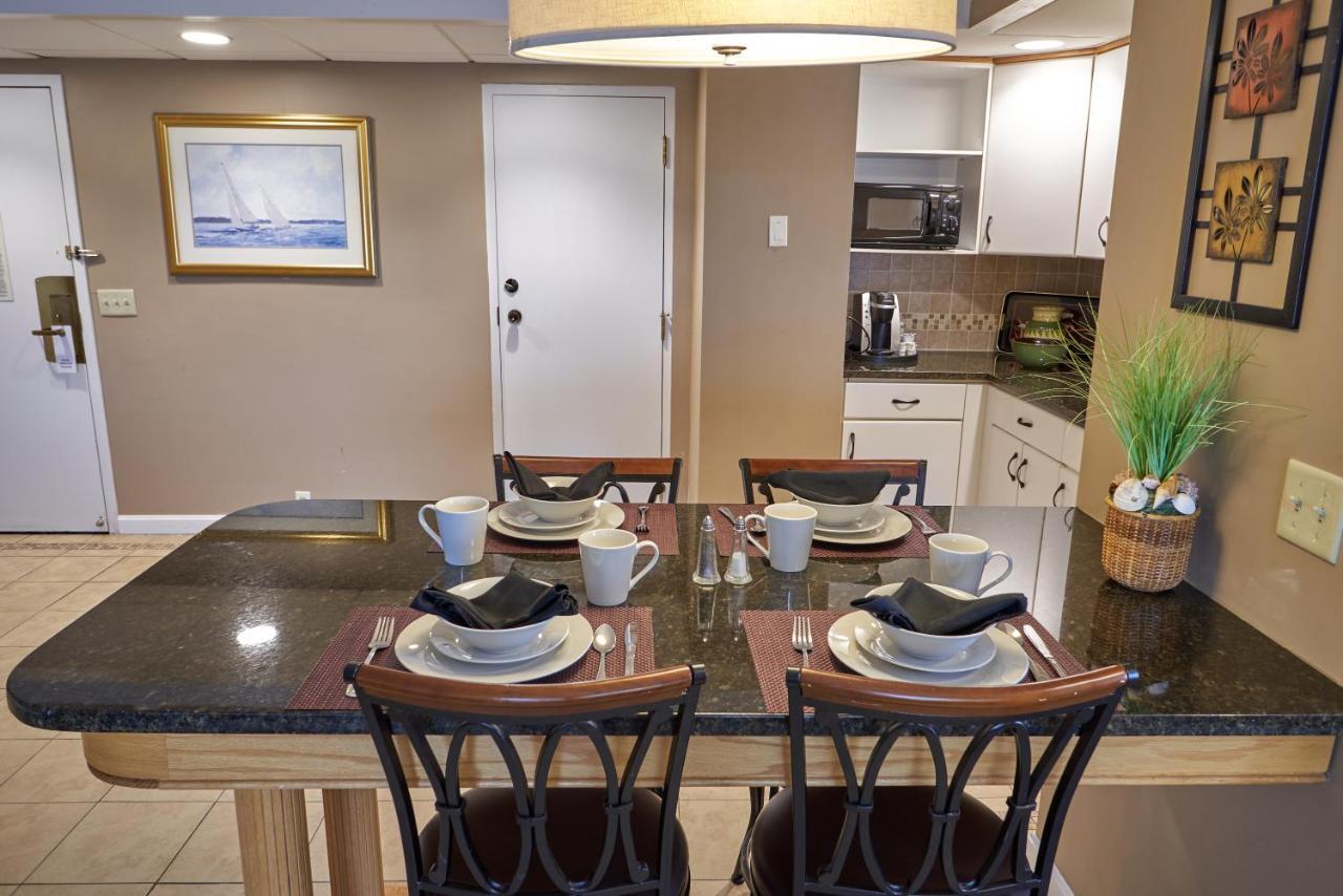 Seaport Resort And Marina Fairhaven Bagian luar foto