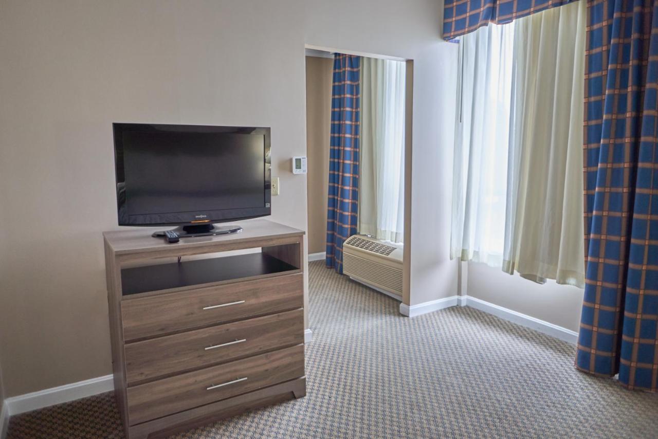 Seaport Resort And Marina Fairhaven Bagian luar foto
