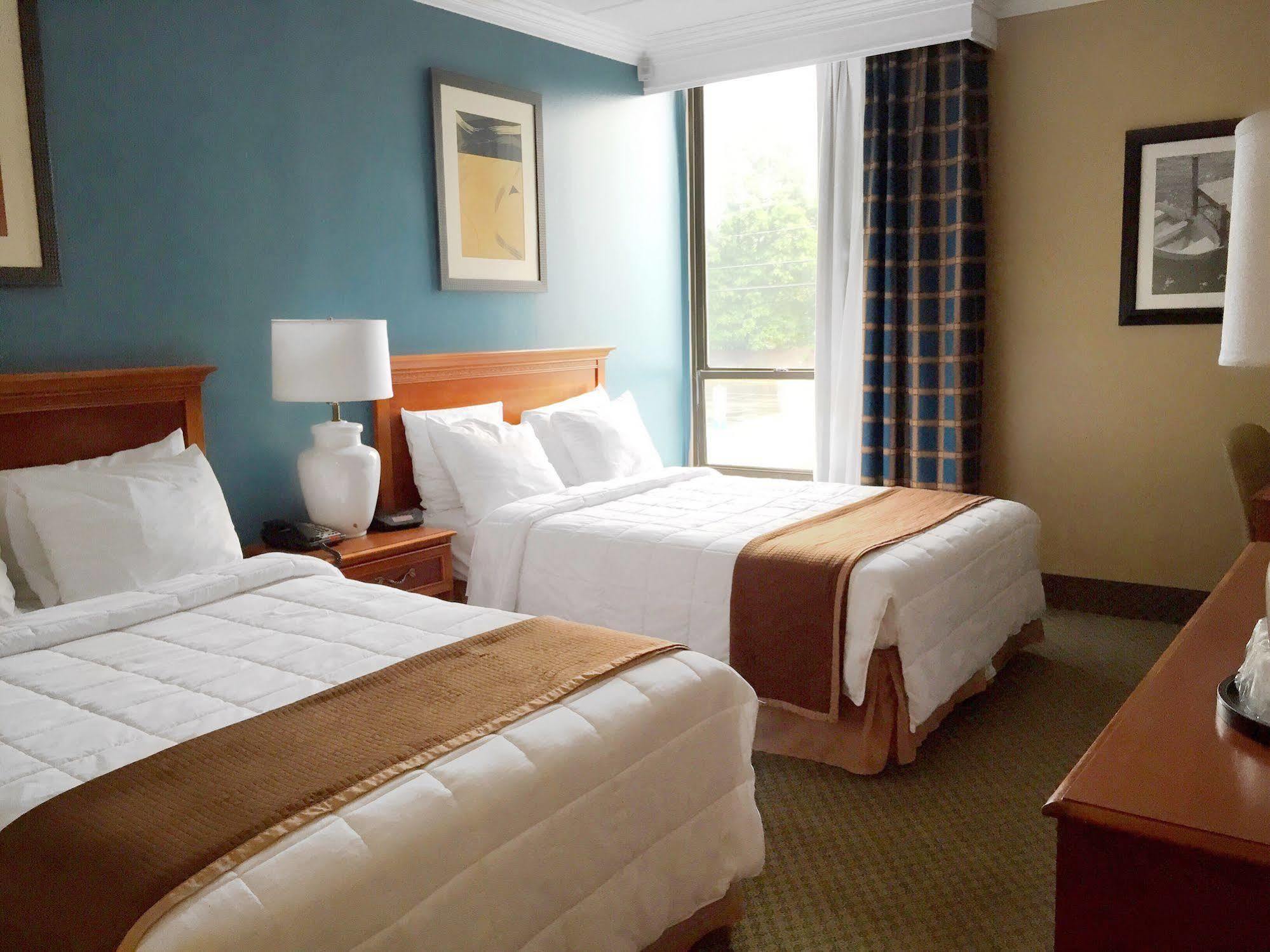 Seaport Resort And Marina Fairhaven Bagian luar foto