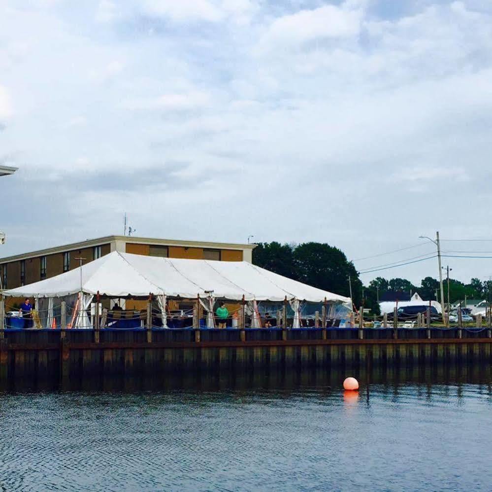 Seaport Resort And Marina Fairhaven Bagian luar foto